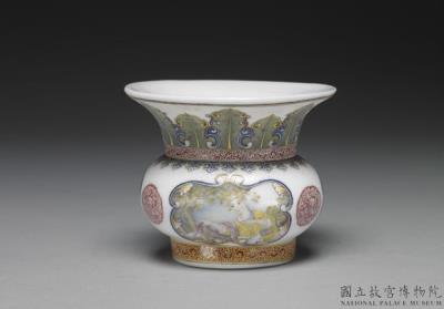 图片[2]-Glass zhadou vase with a Western lady in painted enamels, Qianlong reign (1736-1795), Qing dynasty-China Archive